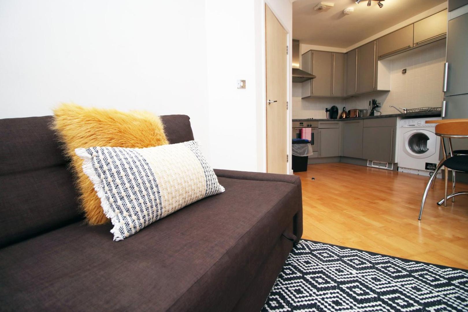 Centrally Located Spacious 2Br | Cohost Partners Cardiff Extérieur photo