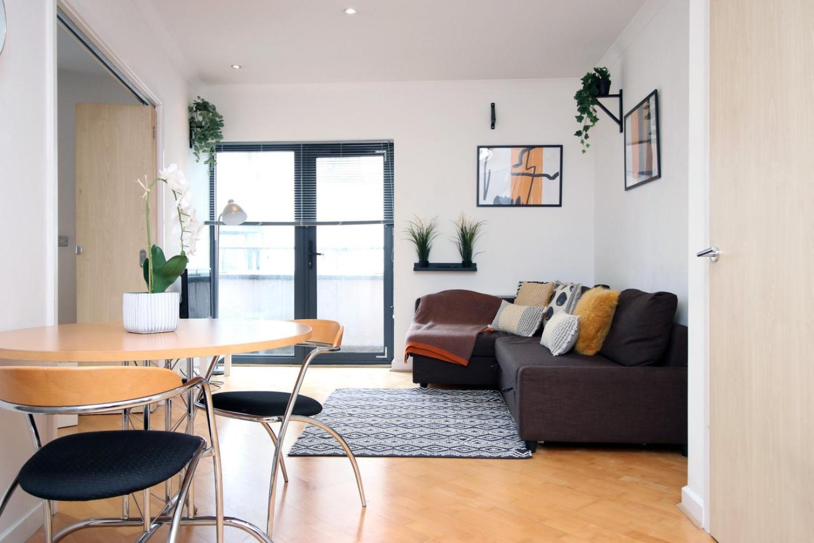 Centrally Located Spacious 2Br | Cohost Partners Cardiff Extérieur photo