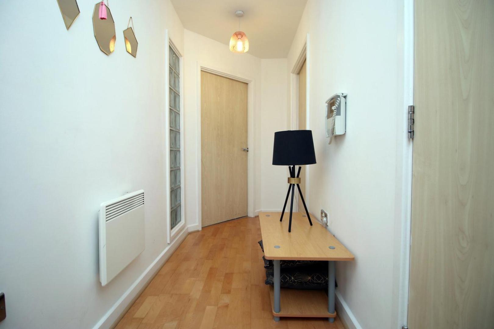 Centrally Located Spacious 2Br | Cohost Partners Cardiff Extérieur photo