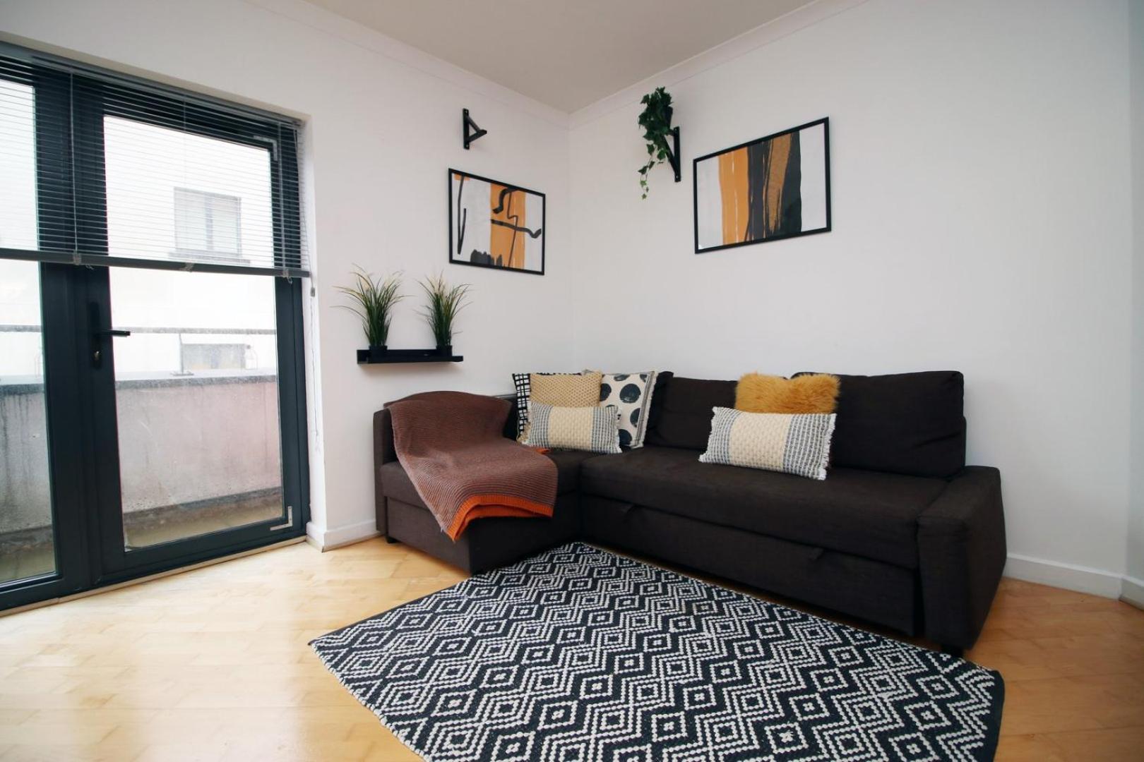 Centrally Located Spacious 2Br | Cohost Partners Cardiff Extérieur photo
